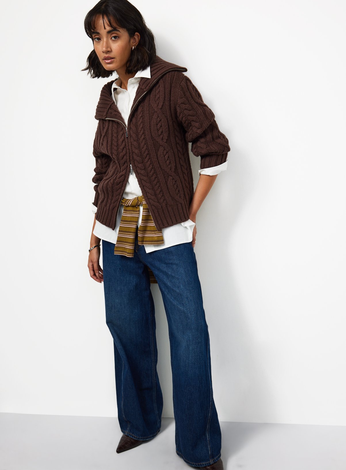 Brown Chunky Cable Zip-Through Cardigan L - Image 2 thumbnail